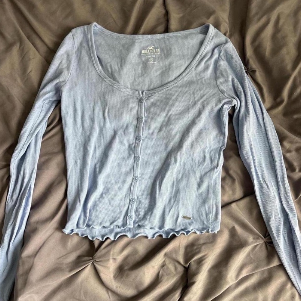 Hollister Women's Sky Blue Button-Down Shirt